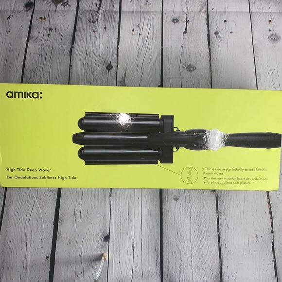 amika triple barrel waver